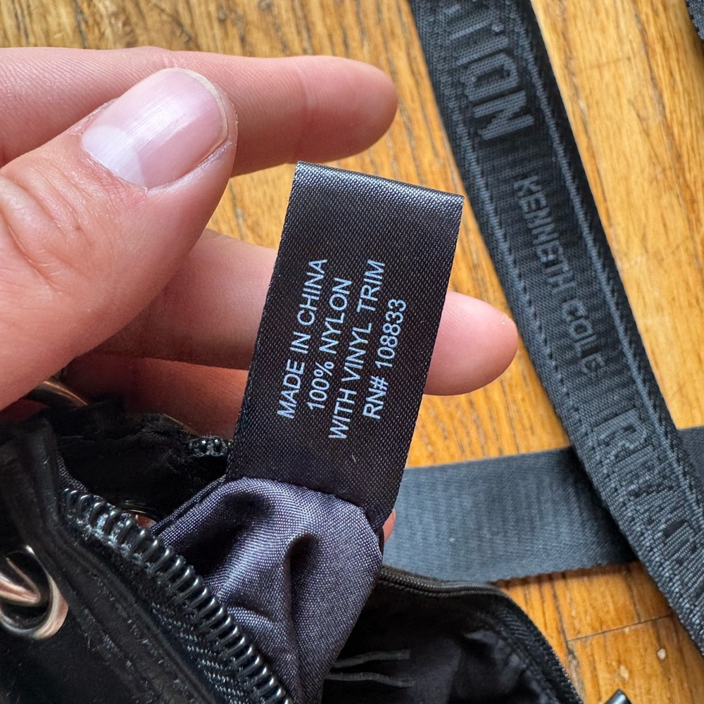 KENNETH COLE REACTION - Picture 2 of 6